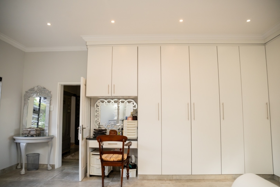 6 Bedroom Property for Sale in Wilkoppies North West